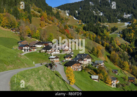 Bergige Landschaft des Beaufortain Tal: Überblick über die Berge und den Ort des Boudin *** Local Caption *** Stockfoto