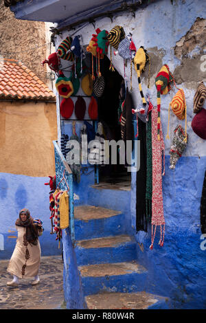 Marokko, Fes, Rif Al Andalus, Plaza El Kenitra, andenkenhut Shop Anzeige Stockfoto