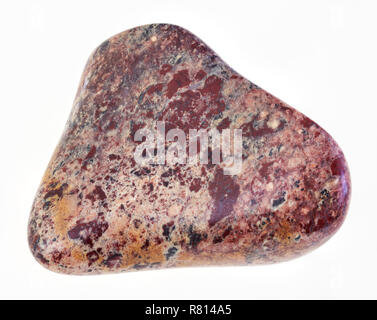 Makrofotografie von natürlichen Mineral aus geologische Sammlung - trommelsteine rot Breccienartige Jaspis Edelstein auf weißem Hintergrund Stockfoto