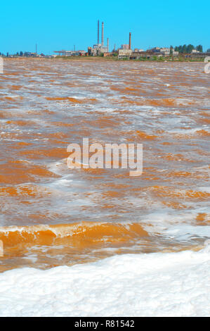 See durch chemische Abfälle, Krasnoperekopsk, Krim, Ukraine Stockfoto