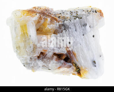 Makrofotografie von natürlichen Mineral aus geologische Sammlung - Gold in rauen quartz Stone auf weißem Hintergrund Stockfoto