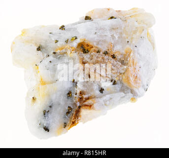 Makrofotografie von natürlichen Mineral aus geologische Sammlung - Stücke von Gold in rauen quartz Stone auf weißem Hintergrund Stockfoto