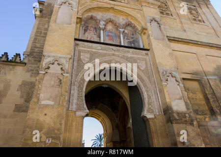 Córdoba Moschee außen, Kathedrale, Córdoba, Große Moschee von Córdoba, La Mezquita, Andalusien, Südspanien. Stockfoto