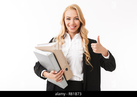 Foto von erfolgreiche Geschäftsfrau tragen Bürosoftware holding Papier Ordner in die Hände über weissen Hintergrund im Studio isoliert Stockfoto