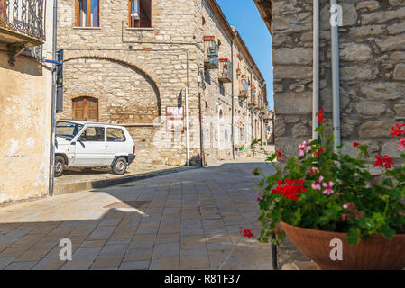 Blick auf Guardia Perticara Dorf in der Basilicata Stockfoto