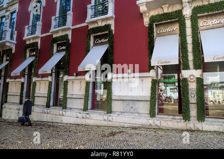 Äußere des Cartier, einem französischen Luxus Boutique Marke, macht und verkauft Schmuck und Uhren. Lissabon Portugal Stockfoto