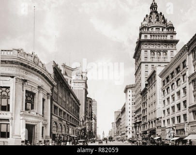 Die Market Street, San Francisco, Kalifornien, Vereinigte Staaten von Amerika. Hier c. 1915 gesehen und zeigt auf der rechten Seite, die Claus Spreckels, Hearst und Monadnock Gebäude und das Palace Hotel, die Fähre Turm in der Mitte und die Hobart Gebäude auf der linken Seite. Von wunderbaren Kalifornien, veröffentlicht 1915. Stockfoto