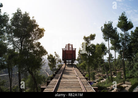 Holocaust Zug in Yad Vashem in Jerusalem. Zug, in dem die Nazis Juden und Kriegsgefangene zur Vernichtung in Konzentrationslagern transportiert. Stockfoto