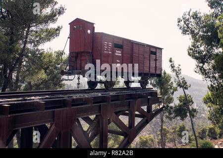 Holocaust Zug in Yad Vashem in Jerusalem. Zug, in dem die Nazis Juden und Kriegsgefangene zur Vernichtung in Konzentrationslagern transportiert. Stockfoto