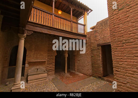 Eingang zu den Bädern der Nasriden mittelalterliche maurische Palast, Alhambra, Granada, Spanien Stockfoto