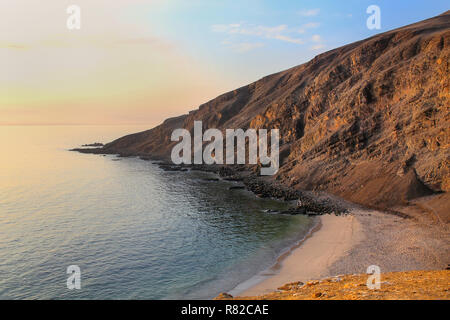 La Mina Beach am frühen Morgen in Paracas National Reserve, Peru. Hauptzweck des Reservats ist zum Schutz der marinen Ökosysteme und historische Kultur Stockfoto