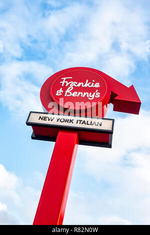 Frankie & Benny's Restaurant Zeichen, England Großbritannien Stockfoto