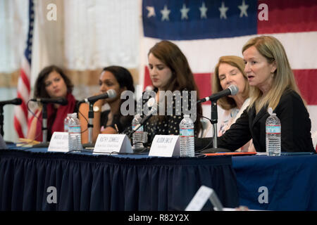 Die Frauen in den Medien Pay Equity Gipfel Stockfoto