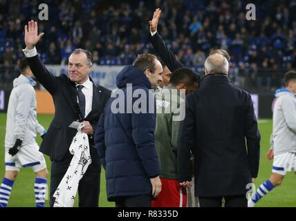 Firo Fußball, 11.12.2018 Champions League FC Schalke 04 - Lokomotive Moskau 1:0, Benedikt Howedes, Clemens Tonnies Genehmigung | Verwendung weltweit Stockfoto