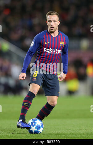 Barcelona, Spanien. 11 Dez, 2018. Dezember 10, 2018 - Barcelona, Spanien - Arthur von Barcelona in der UEFA Champions League, Gruppe B Fußballspiel zwischen dem FC Barcelona und Tottenham Hotspur am 11. Dezember 2018 im Camp Nou Stadion in Barcelona, Spanien Quelle: Manuel Blondeau/ZUMA Draht/Alamy leben Nachrichten Stockfoto