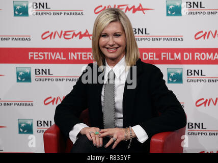 Rom, Italien. 28 Okt, 2011. OLIVIA NEWTON JOHN während des ''ein Paar beste Mann'' Fotoshooting bei Rome Film Festival 2011. Credit: Evandro Inetti/ZUMAPRESS.com/Alamy leben Nachrichten Stockfoto