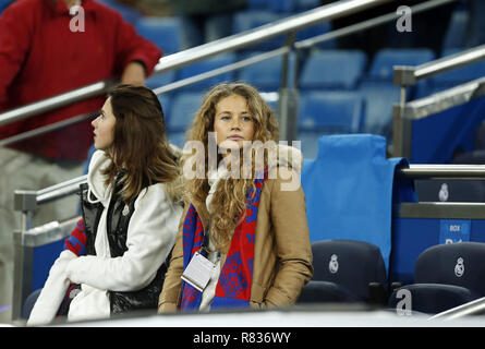 Madrid, Madrid, Spanien. 12 Dez, 2018. Fans von Cska sind vor dem UEFA Champions League Gruppe G Fussball Spiel Real Madrid gegen CSKA Mosvka im Santiago Bernabeu in Madrid gesehen. Credit: Manu Reino/SOPA Images/ZUMA Draht/Alamy leben Nachrichten Stockfoto