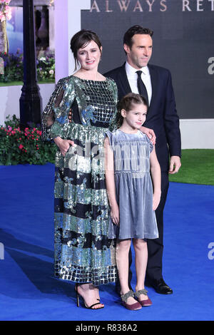 London, Großbritannien. 12. Dezember 2018. Emily Mortimer, Alessandro Nivola, Mai um Nivola, Mary Poppins zurück Europäische Premiere, die Royal Albert Hall, Kensington Gore, London, UK, 12. Dezember 2018, Foto von Richard Goldschmidt Credit: Rich Gold/Alamy leben Nachrichten Stockfoto