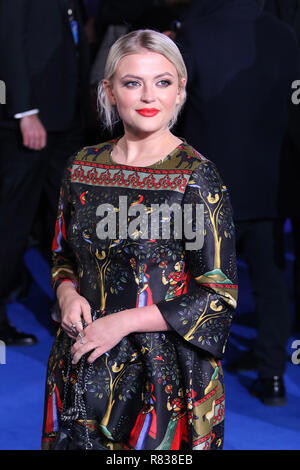 London, Großbritannien. 12. Dezember 2018. Lucy Fallon, Mary Poppins zurück Europäische Premiere, die Royal Albert Hall, Kensington Gore, London, UK, 12. Dezember 2018, Foto von Richard Goldschmidt Credit: Rich Gold/Alamy leben Nachrichten Stockfoto