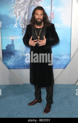 Los Angeles, Ca, USA. 12 Dez, 2018. Jason Momoa bei der Weltpremiere von Aquaman Am TCL Chinese Theatre in Los Angeles, Kalifornien am 12. Dezember 2018. Credit: Faye Sadou/Medien Punch/Alamy leben Nachrichten Stockfoto