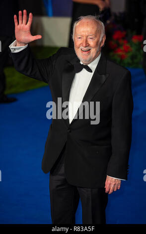 Jim Norton besucht die Europäische Premiere von 'Mary Poppins gibt 'in der Royal Albert Hall. Stockfoto