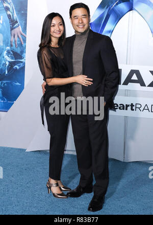 Los Angeles, USA. 12 Dec 2018, Jae Suh Park und Mann/Schauspieler Randall Park kommen an der Los Angeles Premiere von Warner Bros. Pictures' "aquaman" an der TCL Chinese Theater IMAX am Dezember 12, 2018 in Hollywood, Los Angeles, Kalifornien, Vereinigte Staaten. (Foto von David Acosta/Image Press Agency) Quelle: Bild Presse Agentur/Alamy leben Nachrichten Stockfoto