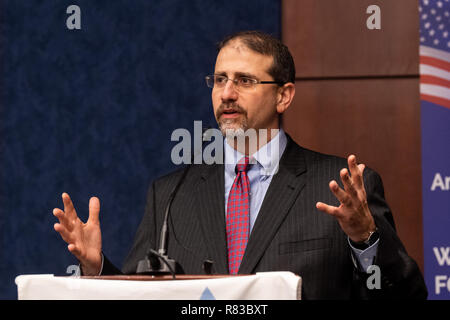 Washington DC, USA. 12. Dezember 2018. Daniel Shapiro (Dan Shapiro), ehemaliger Botschafter der Vereinigten Staaten in Israel, an der Amerikanischen zionistischen Bewegung/AZM Washington Forum: Erneuerung der Überparteilichen Engagement mit Israel und den Zionismus in der Capitol Visitor Center in Washington, DC am 12. Dezember 2018. Quelle: Michael Brochstein/Alamy leben Nachrichten Stockfoto