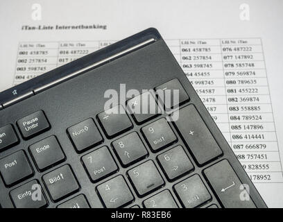 Tastatur mit tan-Liste Stockfoto