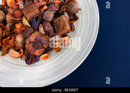 Potpourri Close-up mit dunklen Hintergrund Stockfoto