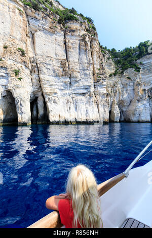 West Coast Meereshöhlen, Paxos, Griechenland Stockfoto