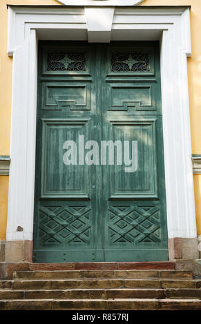 Alte Tür in Stockholm, Schweden. Stockfoto