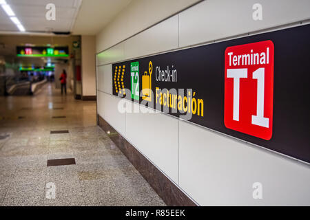 Flur in Madrid Airport Stockfoto