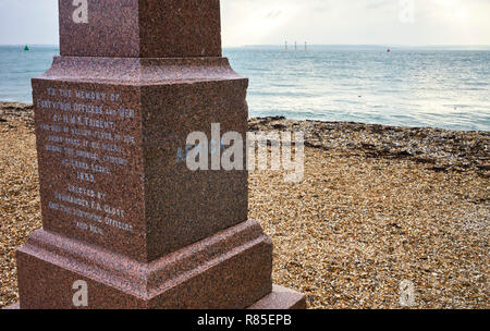 Denkmal auf der Küste von Southsea errichtet 1859 zur Erinnerung an 44 Offiziere und Soldaten der HMS Trident, des gelben Fiebers in 6 Wochen starb in Sierra Leone Stockfoto