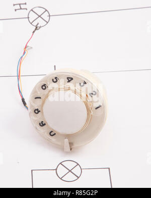 Telefon Fachhandel auf einem Hintergrund des elektrischen Systems Stockfoto