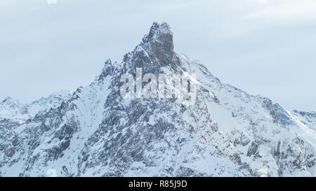 Courchevel 1850 Aiguille de Obst Mountaain Peak Ski Resort Les 3 Vallees Rhone Alpes Savoie Frankreich La Saulire Seilbahn nach oben Stockfoto