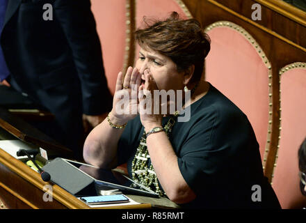 Foto Fabio Cimaglia/LaPresse 13-12-2018 Roma Politica Senato. Voto di fiducia sul DL Anticorruzione Nella foto Teresa Foto Fabio Bellanova Cimaglia/LaPresse 13-12-2018 Roma (Italien) Politik Senat. Abstimmung über die Anti-korruptions-Dekret Im pic Teresa Bellanova Stockfoto