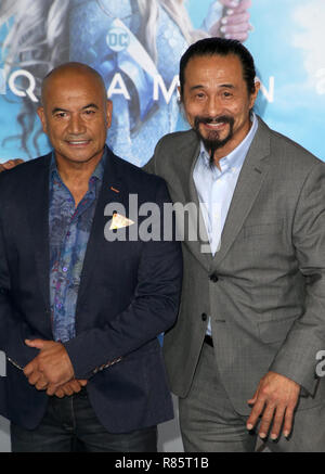 HOLLYWOOD, CA - 12. Dezember: Temuera Morrison, Gast, bei der Premiere von Warner Bros. Pictures' "aquaman" an der TCL Chinese Theatre in Hollywood, Kalifornien am 12. Dezember 2018. Credit: Faye Sadou/MediaPunch Stockfoto