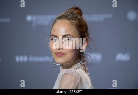 Düsseldorf, Deutschland. 07 Dez, 2018. Elena CARRIERE (Model, Schauspielerin) Vergabe von Deutschen Nachhaltigkeitspreis in Düsseldorf / Deutschland am 07.12.2018 | Verwendung der weltweiten Kredit: dpa/Alamy leben Nachrichten Stockfoto