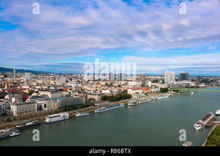 Der stadt Bratislava ist die Hauptstadt der Slowakei und liegt an der Donau, wie viele andere Hauptstadt Europas, Schießen im August 2018 Stockfoto