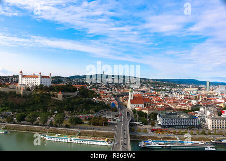Der stadt Bratislava ist die Hauptstadt der Slowakei und liegt an der Donau, wie viele andere Hauptstadt Europas, Schießen im August 2018 Stockfoto