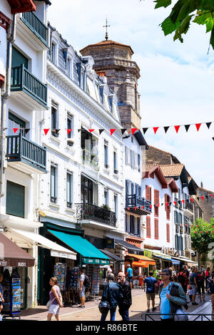 Église Saint-Jean-Baptiste, St Jean de Luz Altstadt, Frankreich Stockfoto
