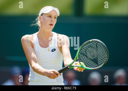 Naomi Broady von GB in Aktion während der Wimbledon Championships 2018 Stockfoto