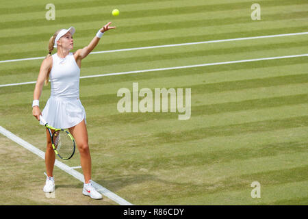 Katie Schwan von GB in Aktion während der Wimbledon Championships 2018 Stockfoto