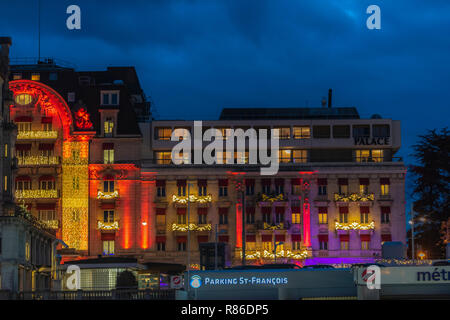 Des lumères projetées qui sind sur la Façade du Palais de Lausanne et qui forment un paquet Cadeau Stockfoto