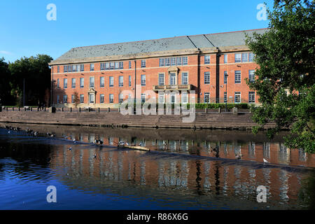 Derby City Rat Büros am Ufer des Flusses Derwent, Derby, Derbyshire, England, Großbritannien Stockfoto