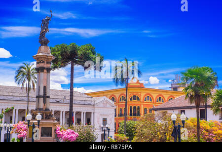 QUITO, Ecuador September, 28, 2018: Platz der Unabhängigkeit, das Denkmal der Helden von 10 de Agosto de 1809. Ecuador, Quito Stockfoto