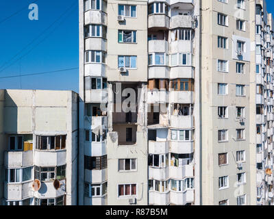 Der Zusammenbruch der sowjetischen Stil panel Hochhaus durch die Explosion einer Gasflasche im Zentrum von Chisinau, Republik Moldau am 6. Oktober 2018 zerstört Stockfoto