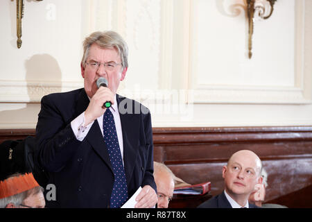 Robert Hardman in den Oldie literarische Mittagessen 11.12.18, Simpsons auf der Faser. Stockfoto