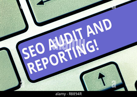 Text Zeichen anzeigen Seo Audit und Reporting. Konzeptionelle foto Search Engineoptimierung review feedback Taste der Tastatur Absicht zu Computer messa erstellen Stockfoto