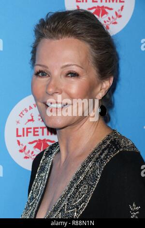 LOS ANGELES, Ca, USA - 14. NOVEMBER: Cheryl Ladd auf öffnung Nacht des Life-Sized Lebkuchenhaus Erfahrung mit den Stars von Lifetime Weihnachten Filme an der Waldung am 14. November stattfand, 2018 in Los Angeles, Kalifornien, USA. (Foto von David Acosta/Image Press Agency) Stockfoto